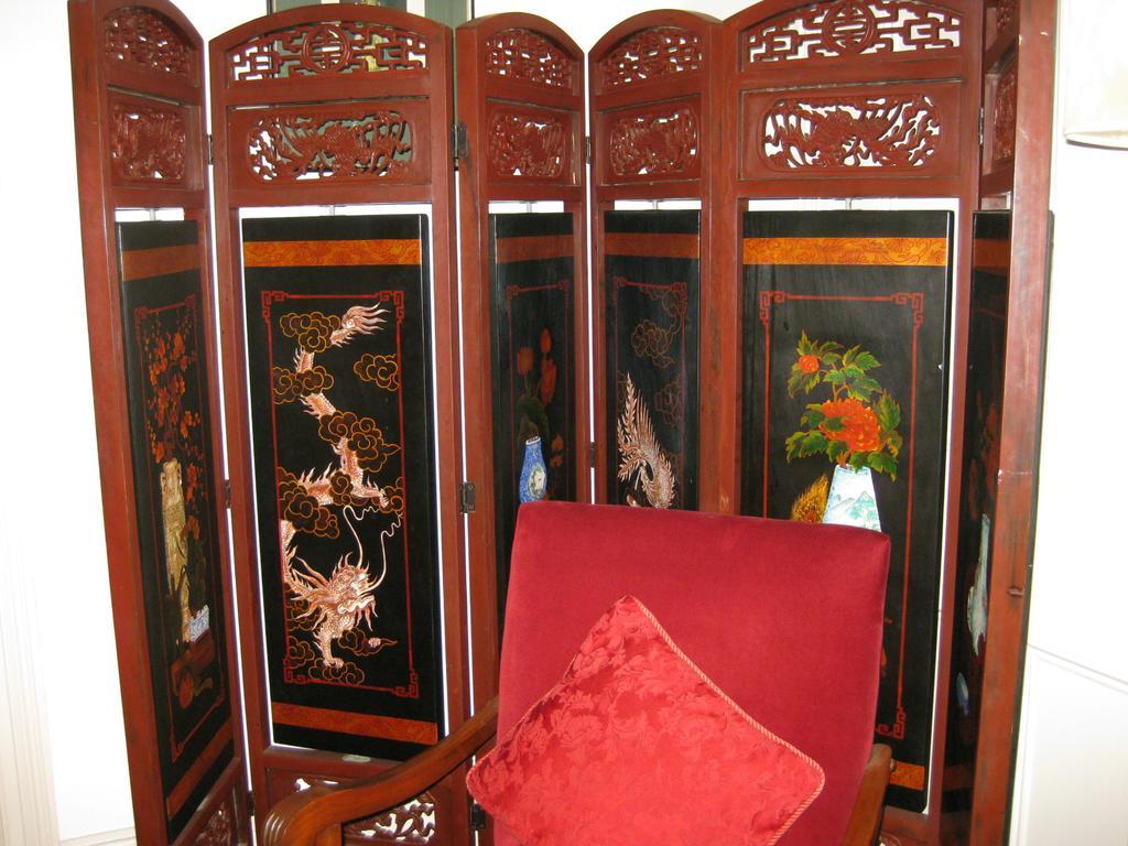 Three Chimneys Bed And Breakfast Boutique Guest House Олбані Номер фото